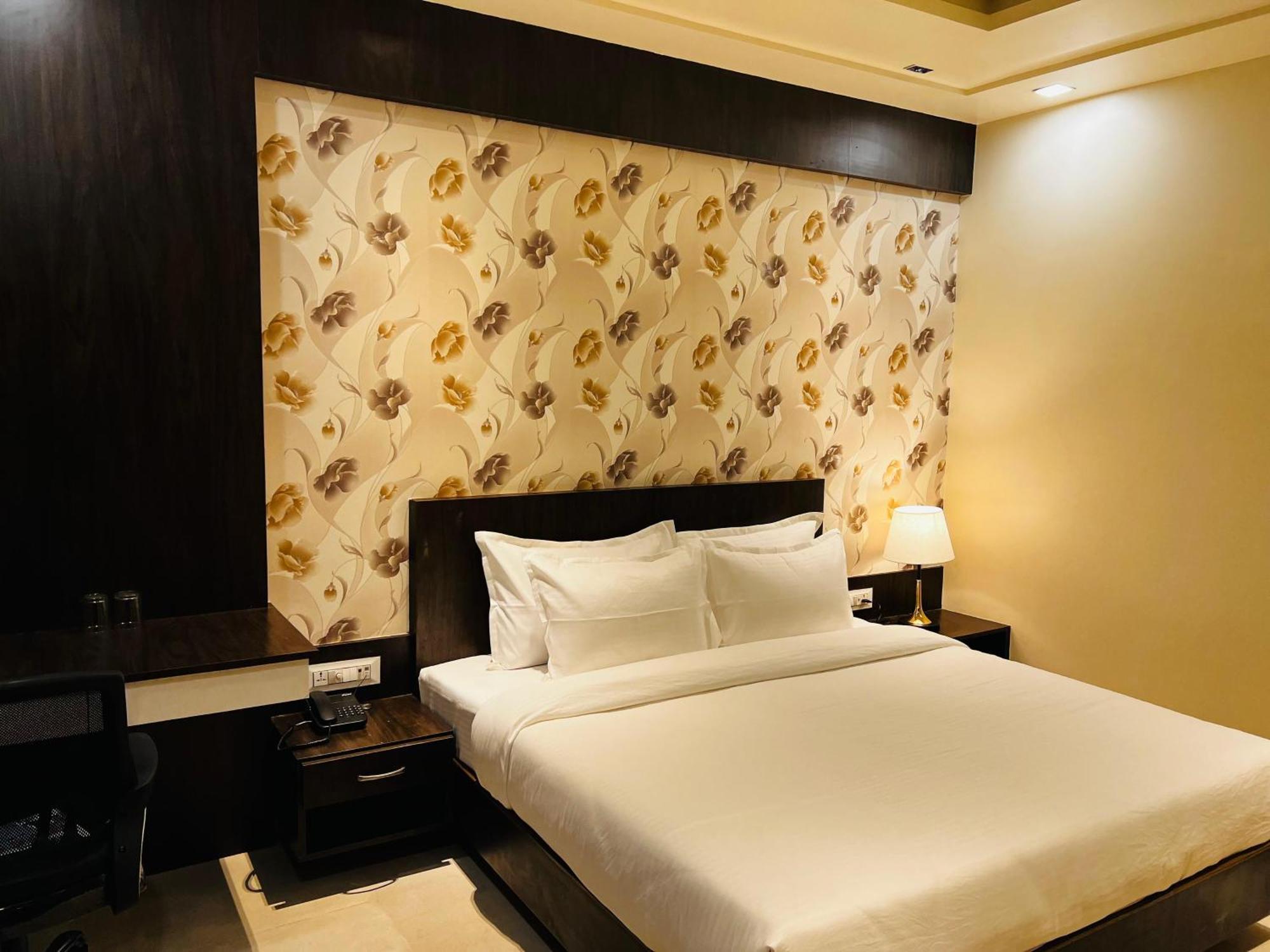 Hotel Kingston Paradise Beawar Exterior photo