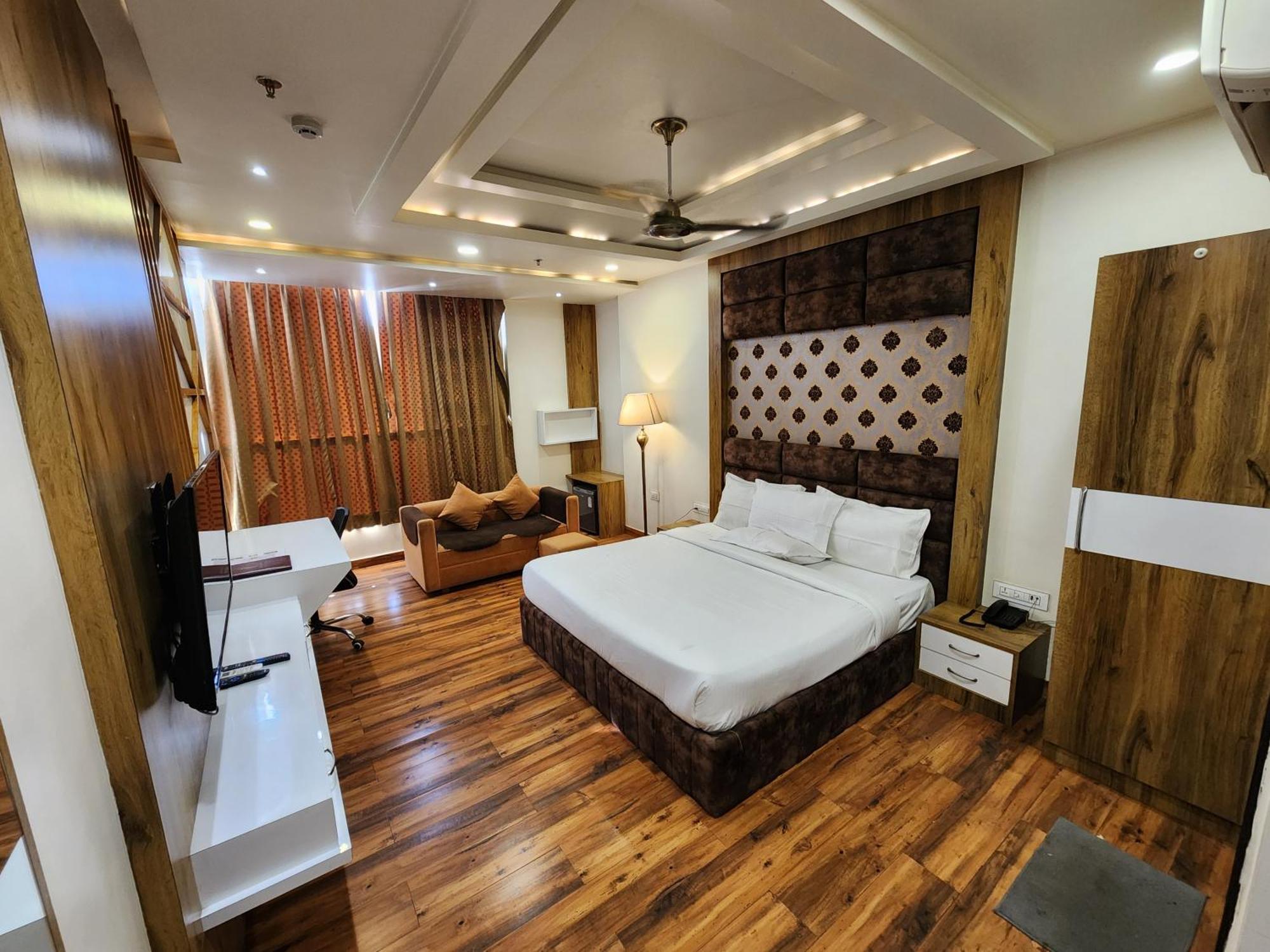 Hotel Kingston Paradise Beawar Exterior photo