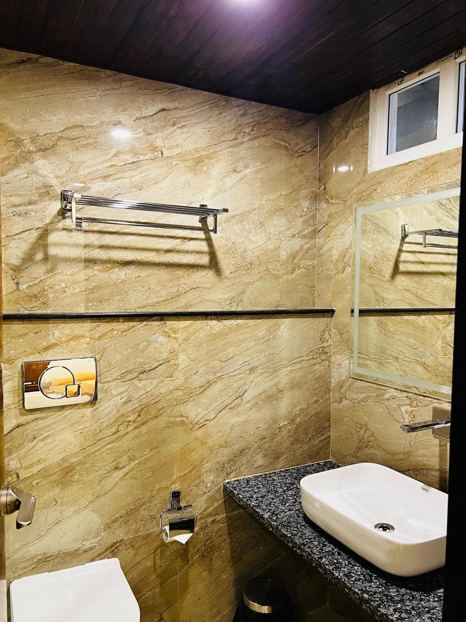 Hotel Kingston Paradise Beawar Exterior photo